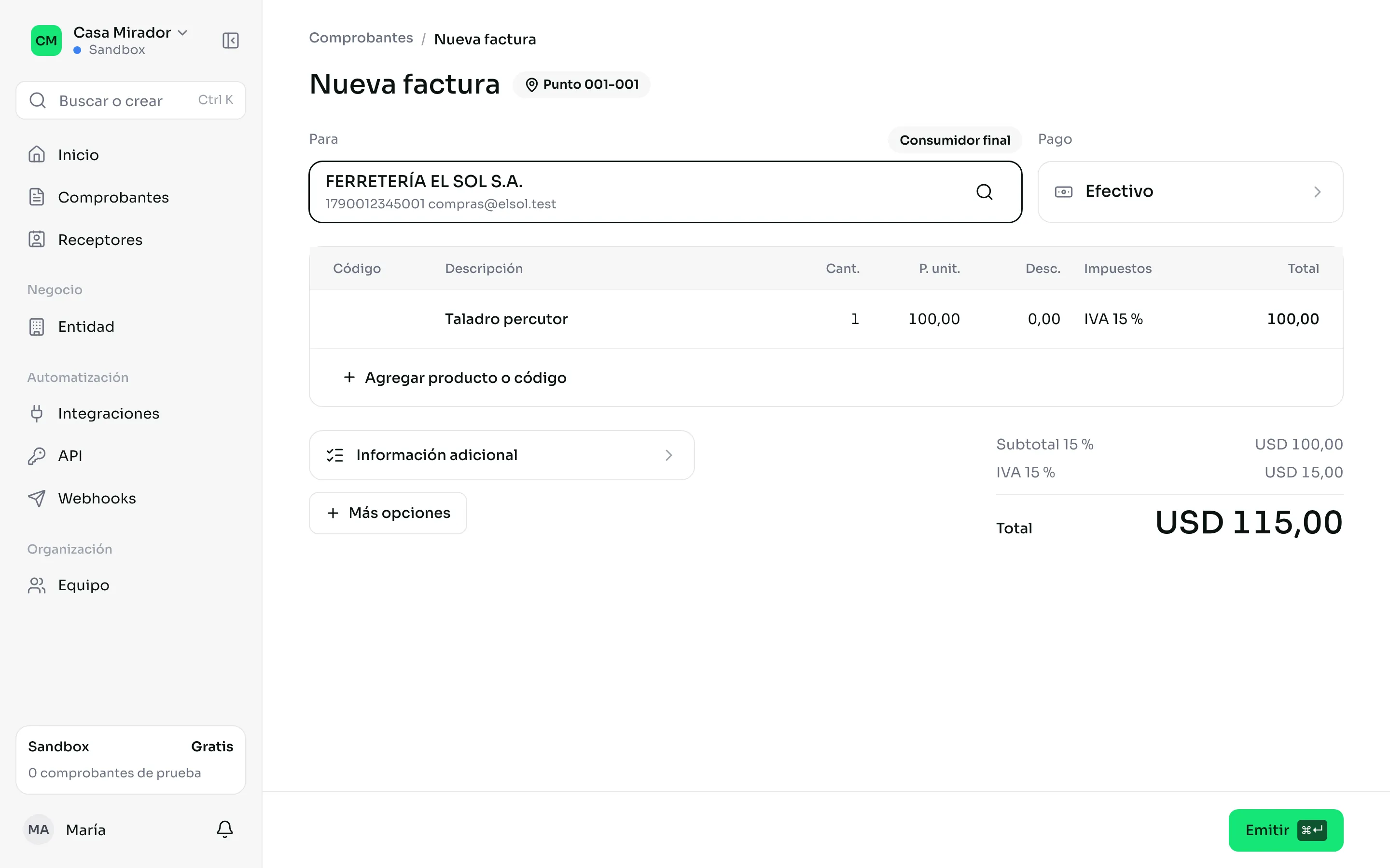 El compositor de la factura con el comprador, una línea y los totales